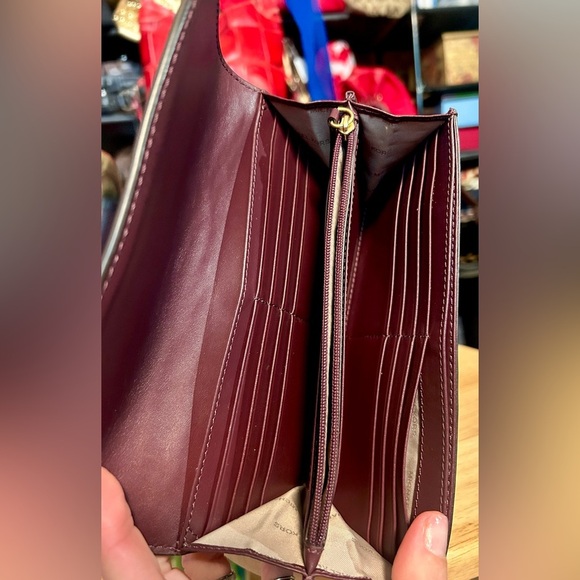 SET Michael Kors Plum Quincy Hobo Tote w/ Matching Long Wallet & Dust Bag w tags - Picture 12 of 15